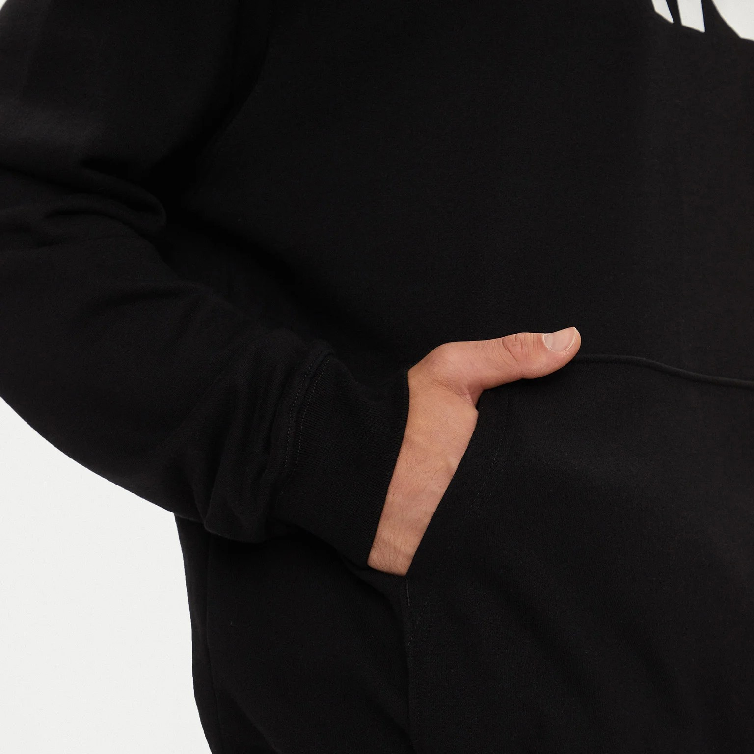 Sudadera Vans Classic Pullover – Sudadera negra con capucha para hombre - Imagen 4